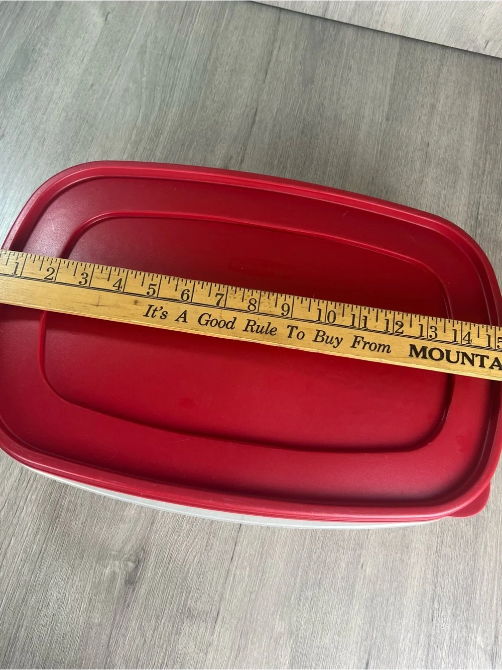 Rubbermaid Easy Find Lid Container 1.5 Gallon 24 Cup Red Freezer Safe 7J73
